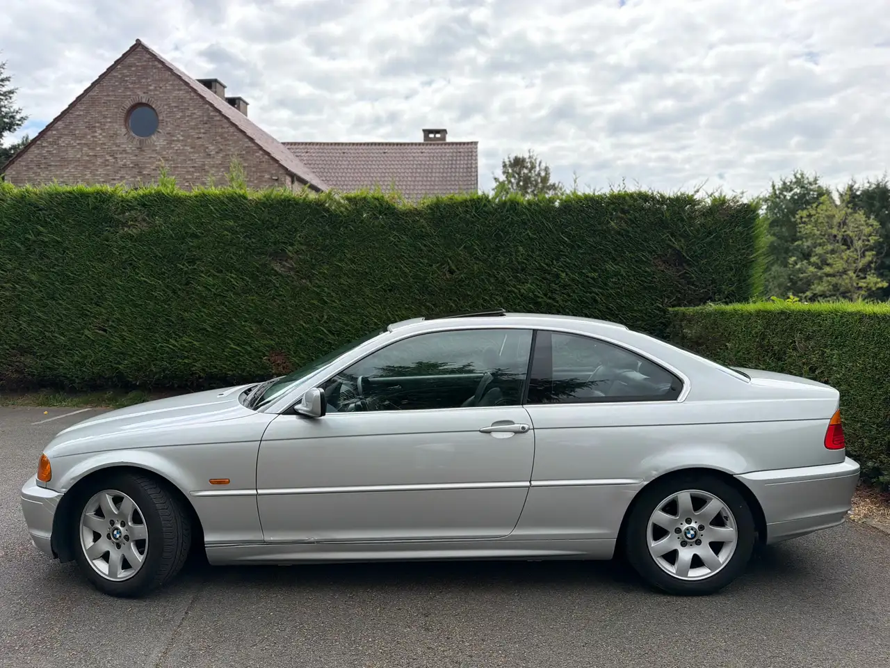 BMW 320 CiA *AUTOMATIQUE* *GARANTIE* *CUIR* *AIRCO* *SIEGES CHAUFFANTS* *TOIT OUVRANT*, foto 3