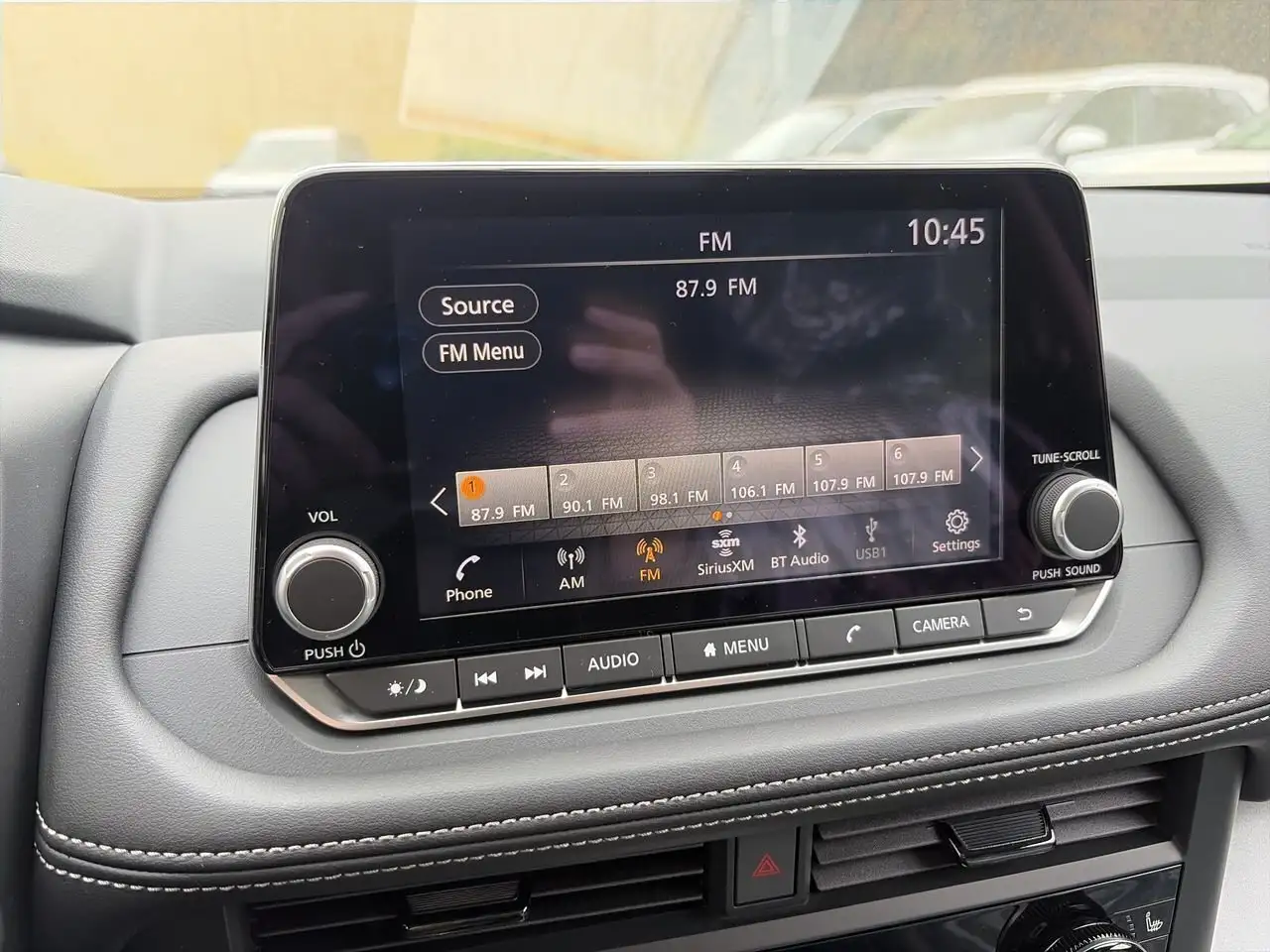 Nissan Rogue снимка Nissan Rogue