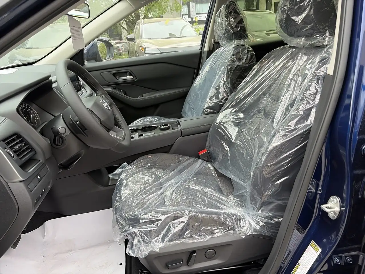 Nissan Rogue снимка Nissan Rogue
