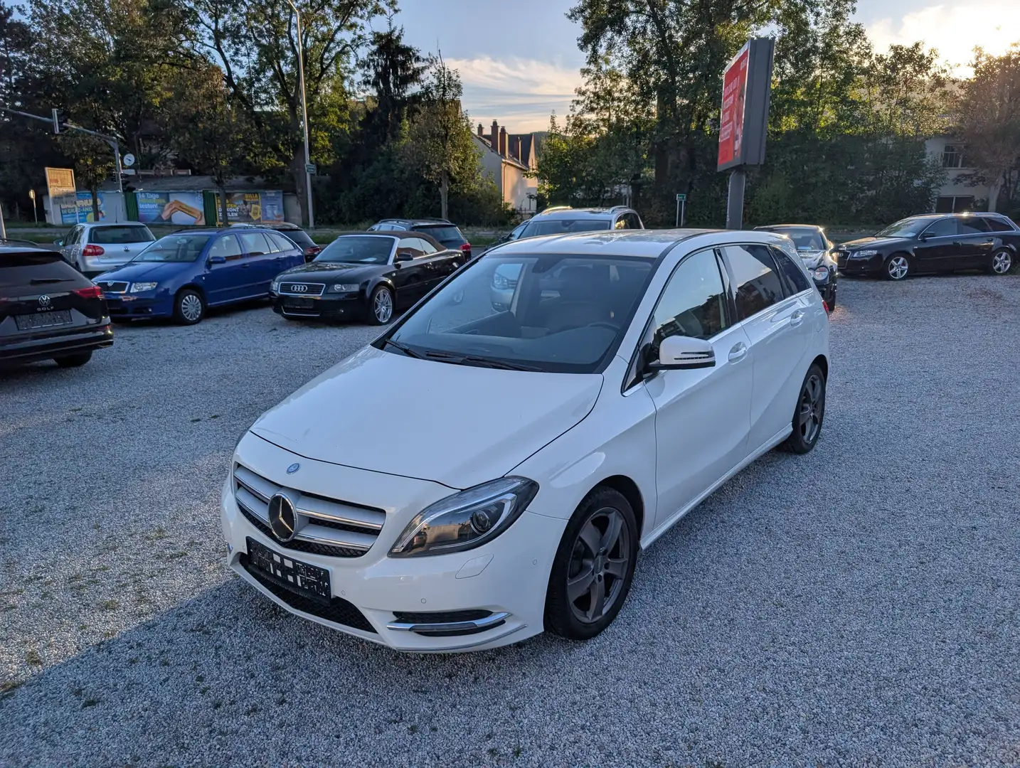 Mercedes-Benz B 180 B 180 (246.242) Weiß - 1