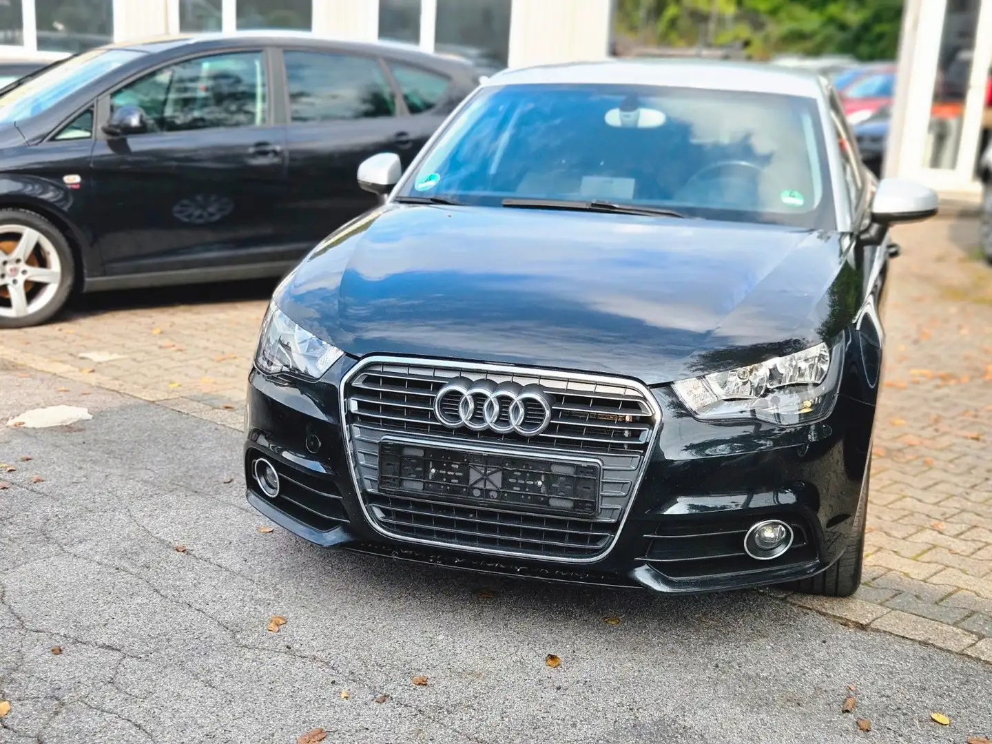 Audi A1 Sportback ambition Navi Tüv Neu Schwarz - 1