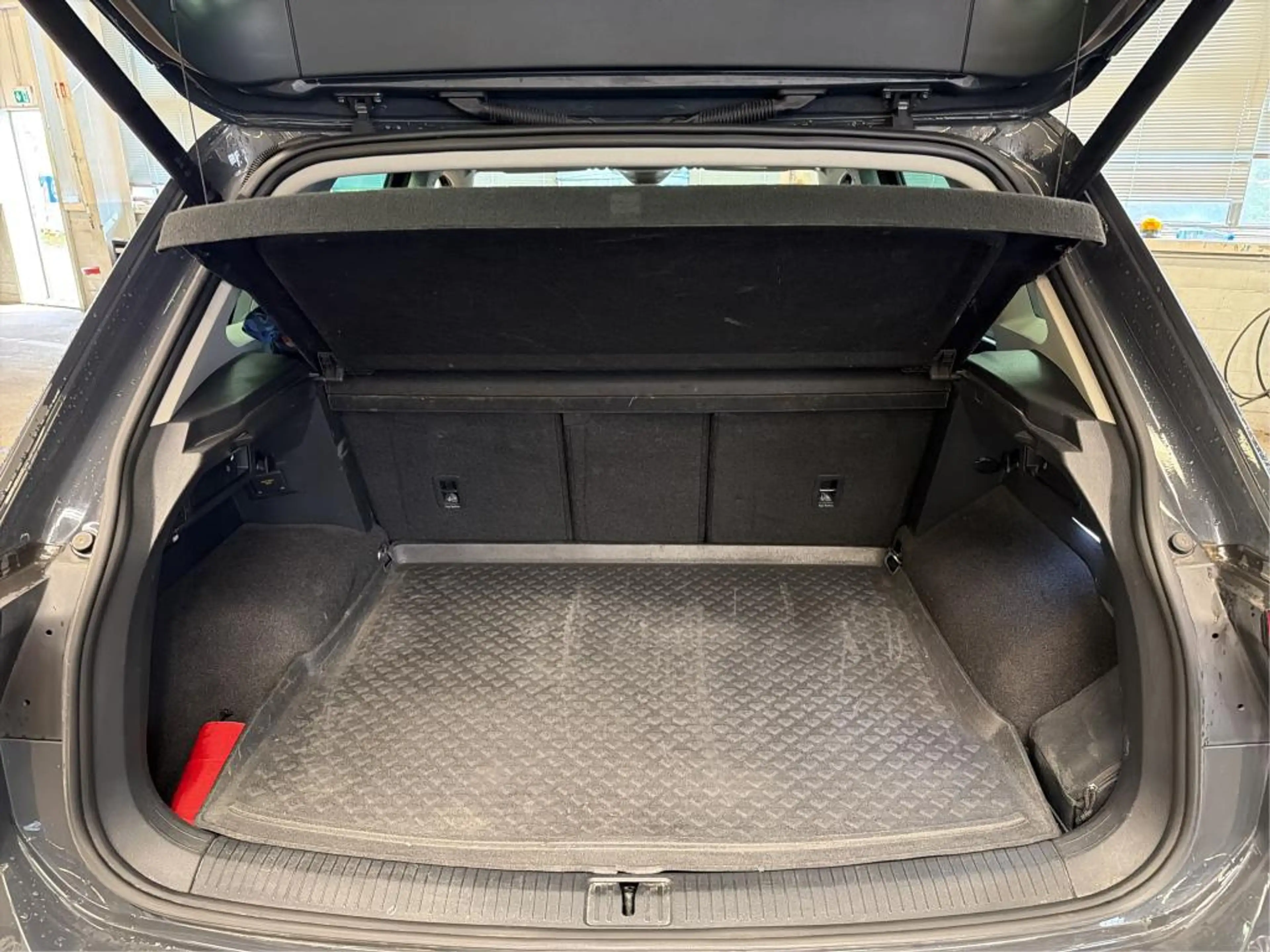 Volkswagen Tiguan Elegance 2.0 TDI*MATRIX-LED*Virutal*ACC*APP*AHK — photo 9