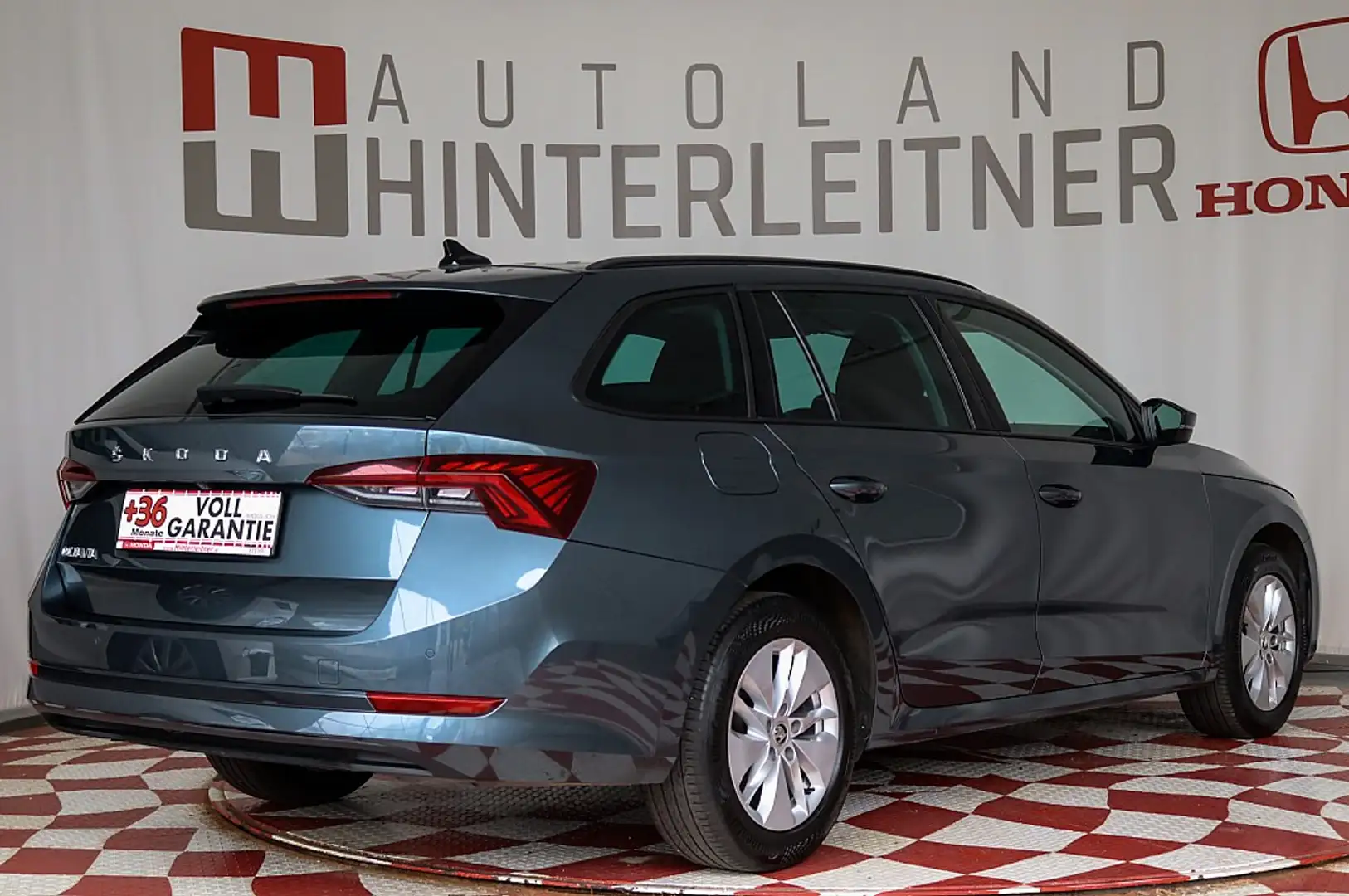 Skoda Octavia Combi 2,0 TDI Business DSG LED  AHV KAMERA Grigio - 2