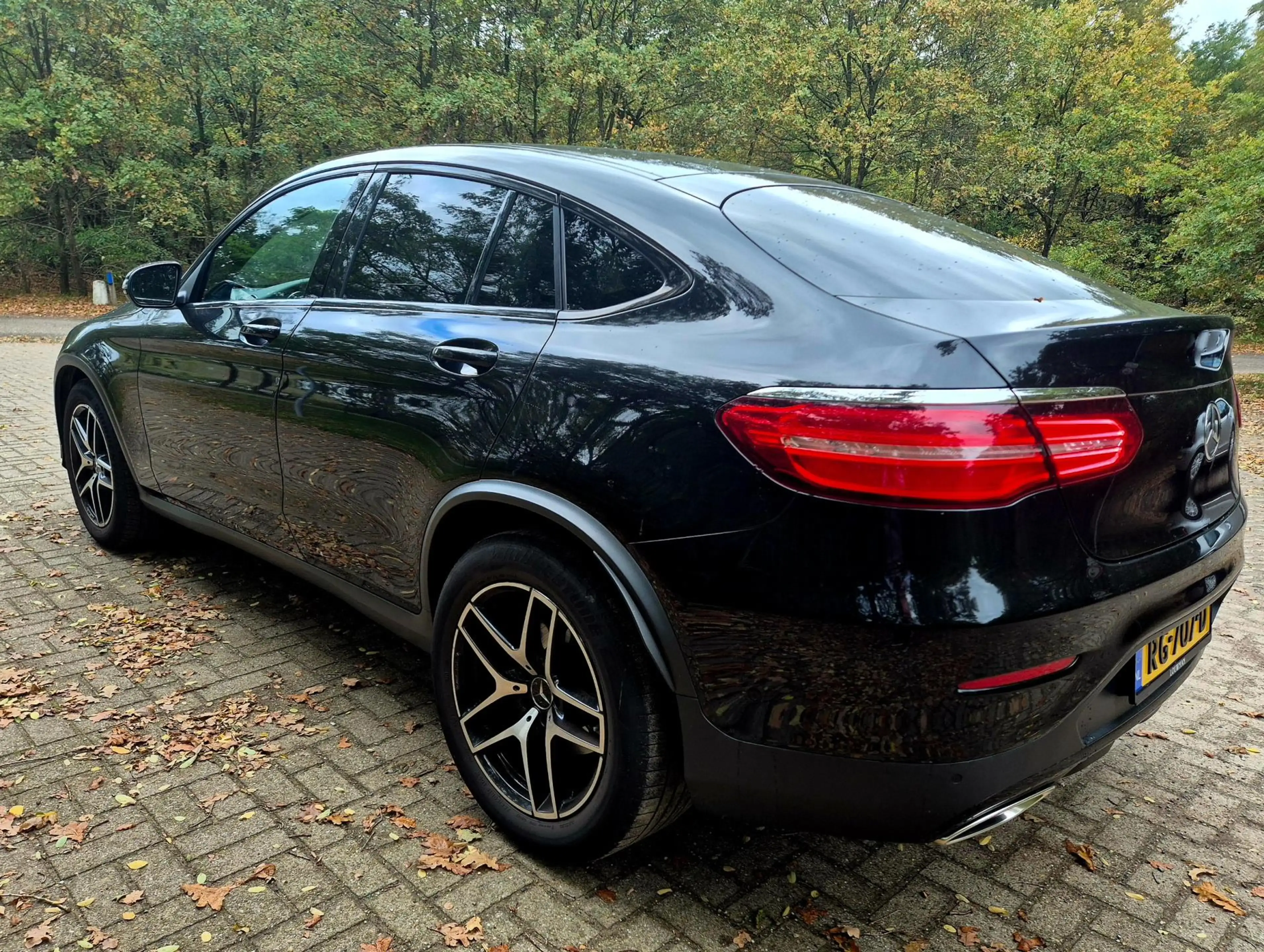 Mercedes-Benz GLC 250 Coupé 4MATIC Edition 1 AMG . Leder . Schuifdak — photo 2