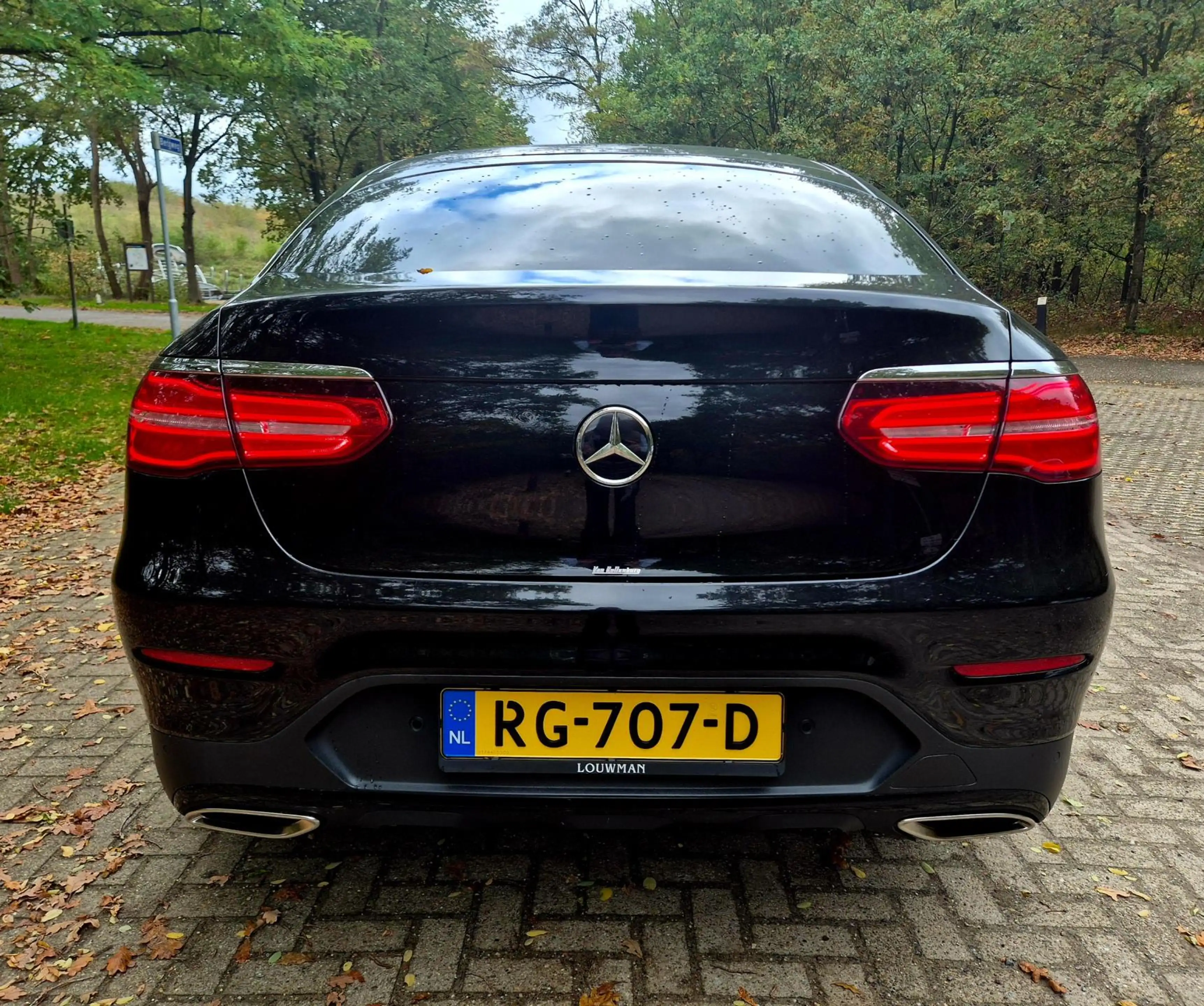 Mercedes-Benz GLC 250 Coupé 4MATIC Edition 1 AMG . Leder . Schuifdak — photo 4