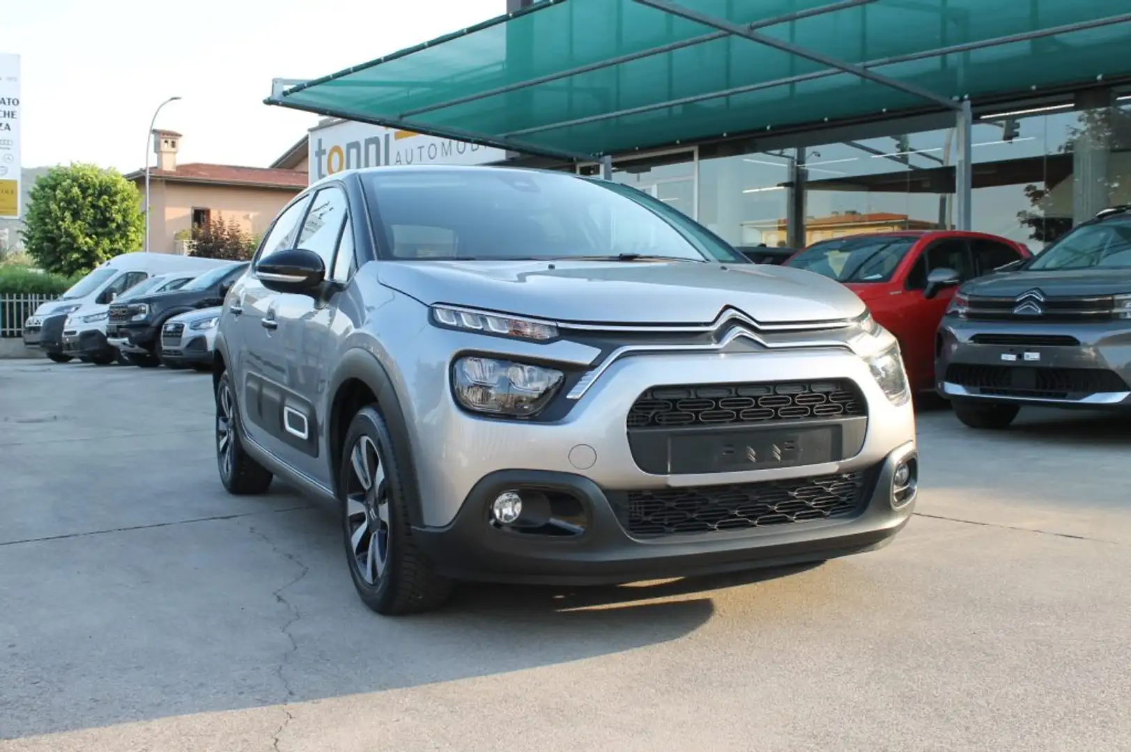 Citroen C3 1.2 Puretech 110cv S&S EAT6 Max *Automatica* Zilver - 1