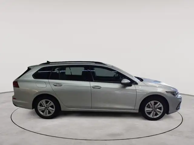 Volkswagen Golf view 3