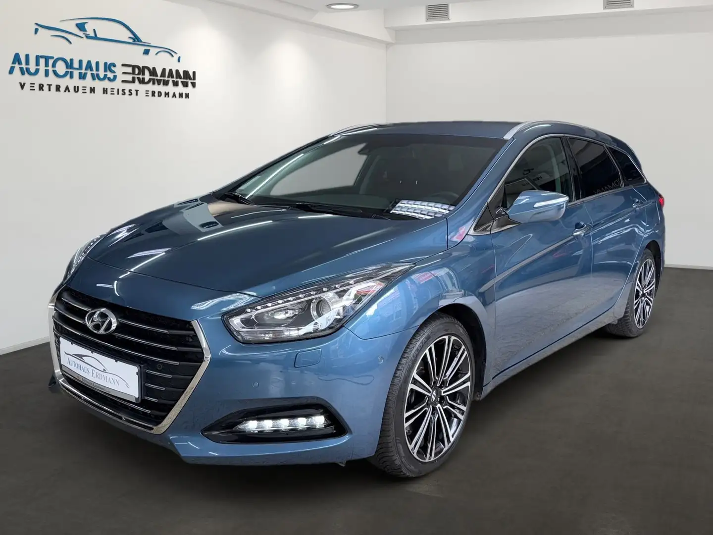 Hyundai i40 cw Premium 1,7 CRDi*Aut*Leder*Bi-Xenon*Euro6 Blau - 1
