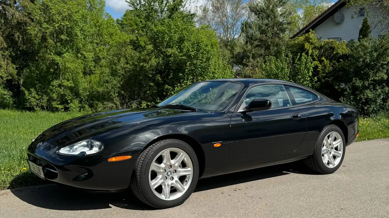 Jaguar XK8 Coupe, foto 2