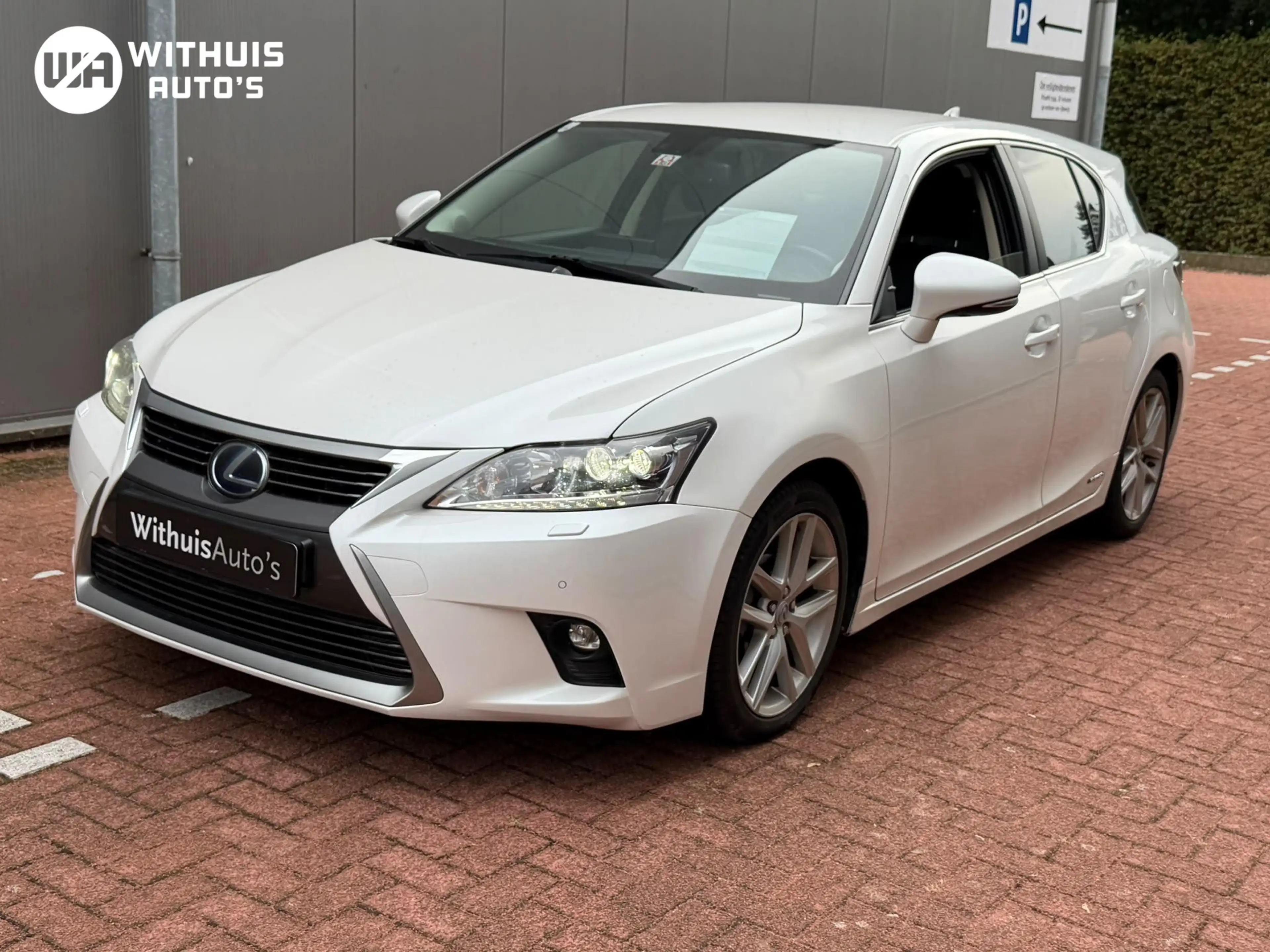 Lexus CT 200h Luxury MarkLevinson AdaptiveCruise Leder Xenon