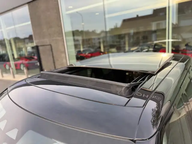 Land Rover Range Rover Sport view 8