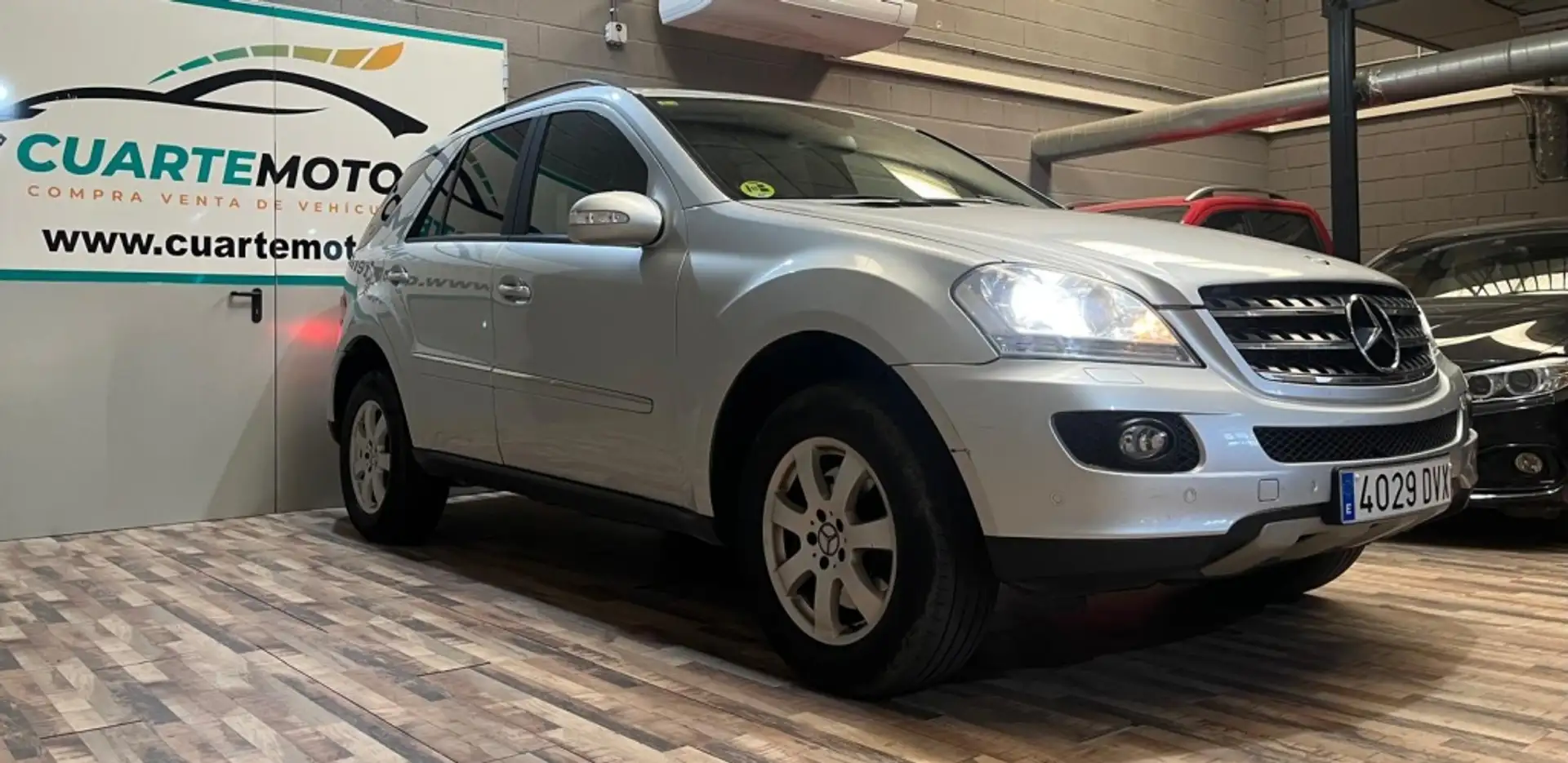Mercedes-Benz ML 320 320CDI Aut. Gris - 1