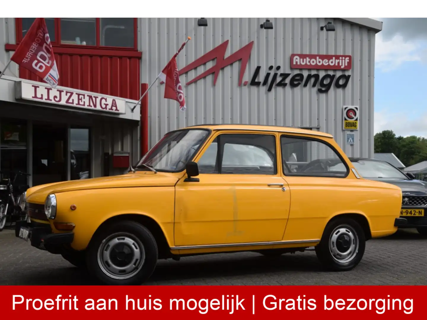 Oldtimer Daf 46 de Luxe Gelb - 1