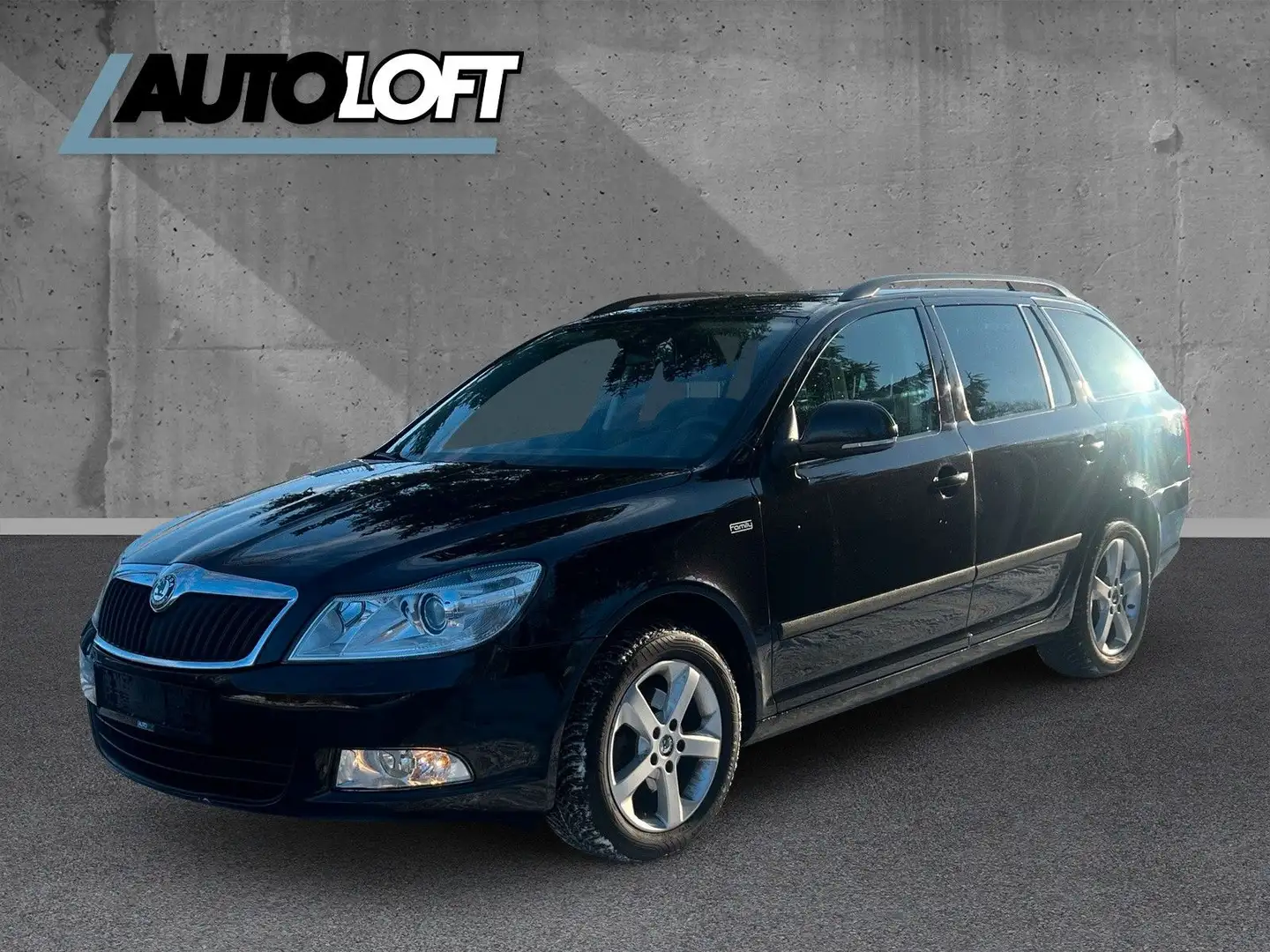 Skoda Octavia Combi Family 1.H/DSG/XENON/SHZ/SCHIEBED. Schwarz - 1