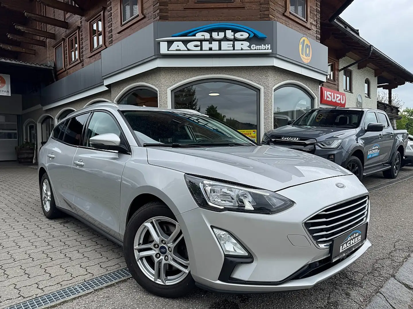 Ford Focus Traveller 1,5 EcoBlue Active Zilver - 1