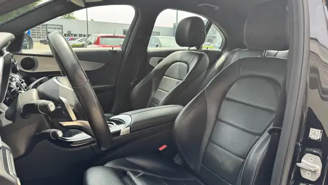 Mercedes-Benz C-Class view 10