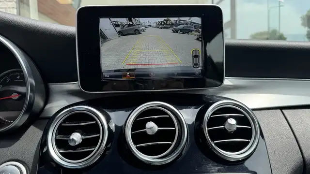 Mercedes-Benz C-Class view 18