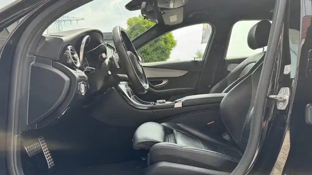 Mercedes-Benz C-Class view 8