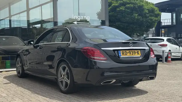 Mercedes-Benz C-Class view 6