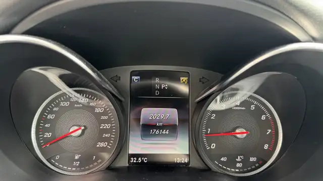 Mercedes-Benz C-Class view 20