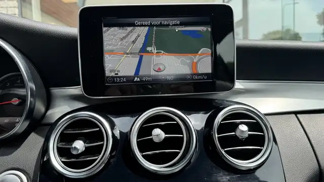 Mercedes-Benz C-Class view 19