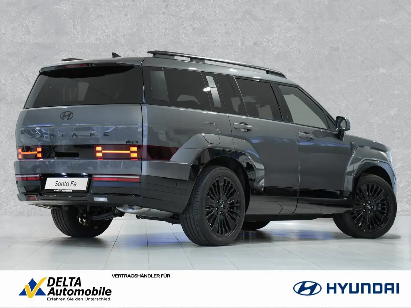 Hyundai SANTA FE Plug-In-Hybrid Blackline 4WD Leder Kame Šedá - 2