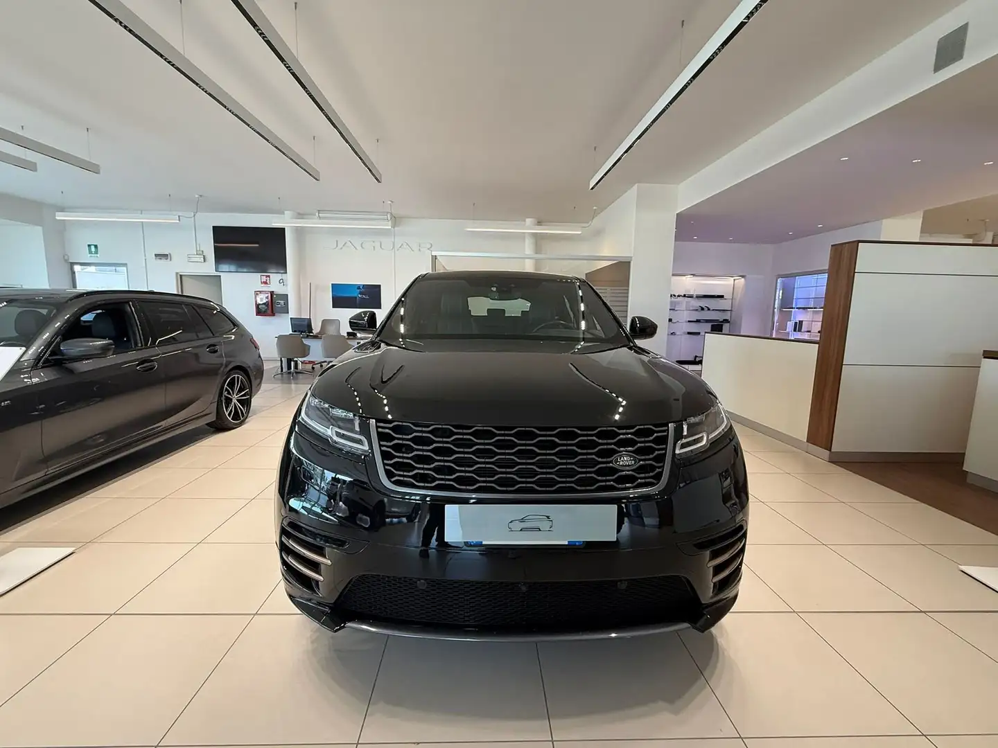 Land Rover Range Rover Velar 2.0D I4 180 CV R-Dynamic S Nero - 2