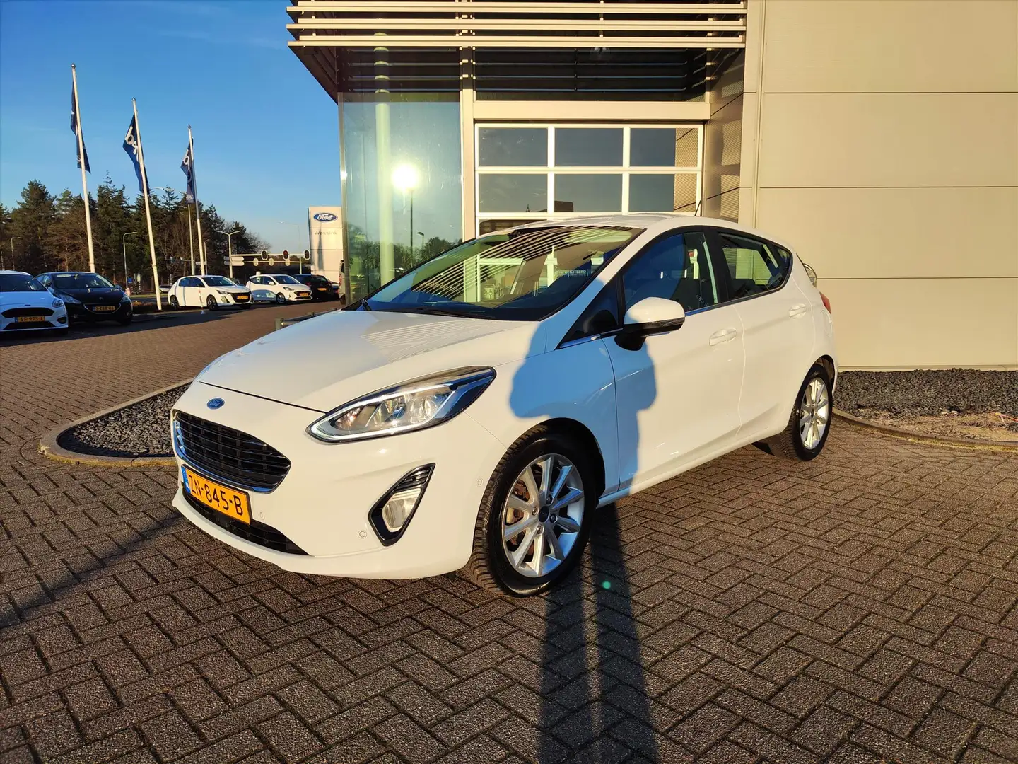 Ford Fiesta 1.0 EcoBoost 100pk 5dr Titanium | Apple carplay/An Wit - 2