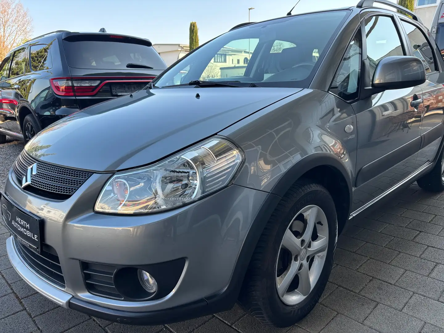 Suzuki SX4 Comfort Klima Navi 112tkm Gris - 2