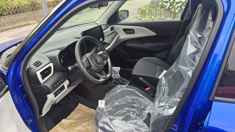 Suzuki Swift Swift 1.2 Dualjet Hybrid CVT Comfort — photo 5
