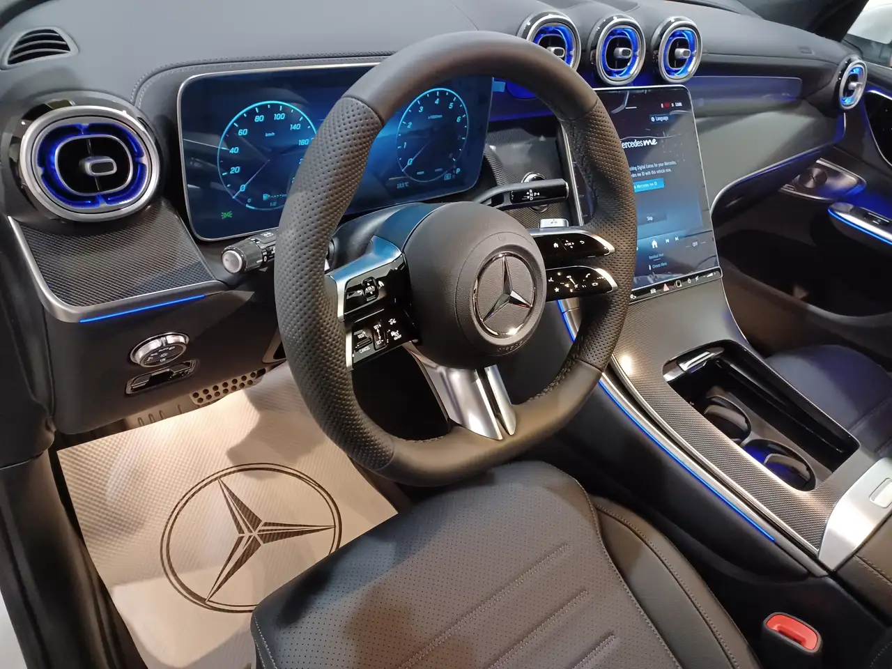 Mercedes-Benz GLC снимка Mercedes-Benz GLC