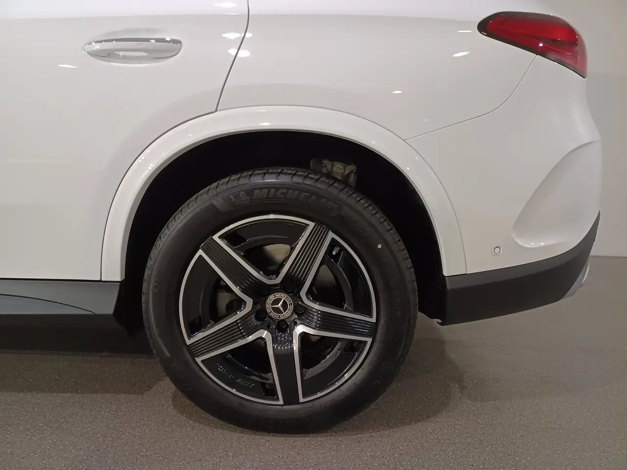 Mercedes-Benz GLC снимка Mercedes-Benz GLC