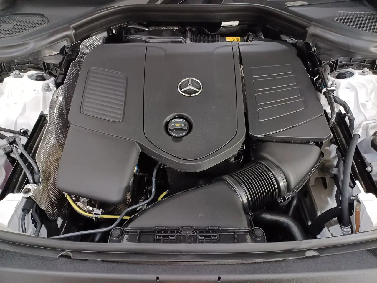 Mercedes-Benz GLC снимка Mercedes-Benz GLC