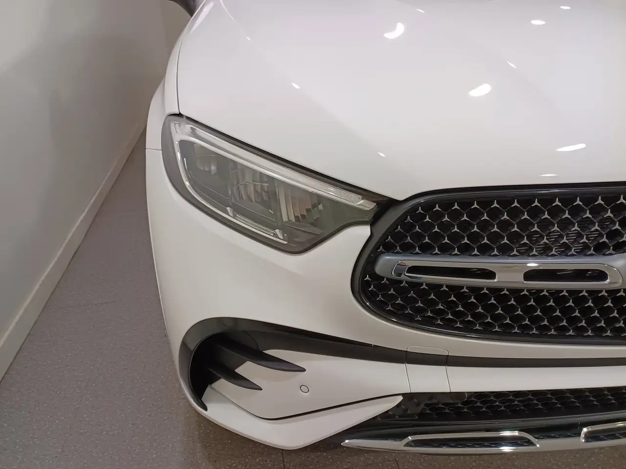 Mercedes-Benz GLC снимка Mercedes-Benz GLC
