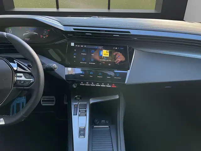 Peugeot 408 Elektro 210 58kWh GT Ansicht 8