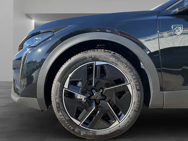 Peugeot 408 Elektro 210 58kWh GT Ansicht 12
