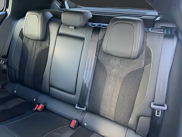Peugeot 408 Elektro 210 58kWh GT Ansicht 9
