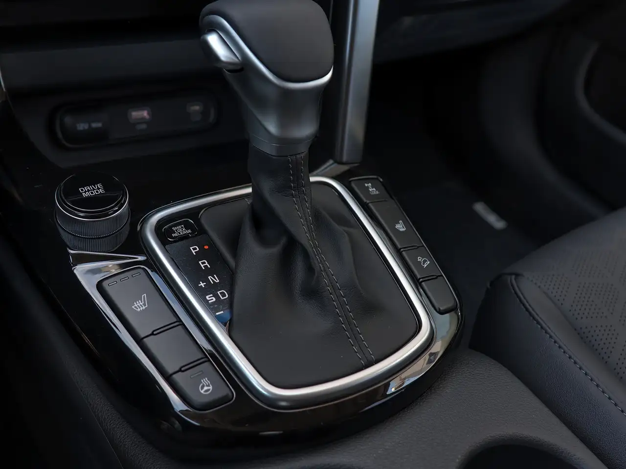 Kia Seltos снимка Kia Seltos
