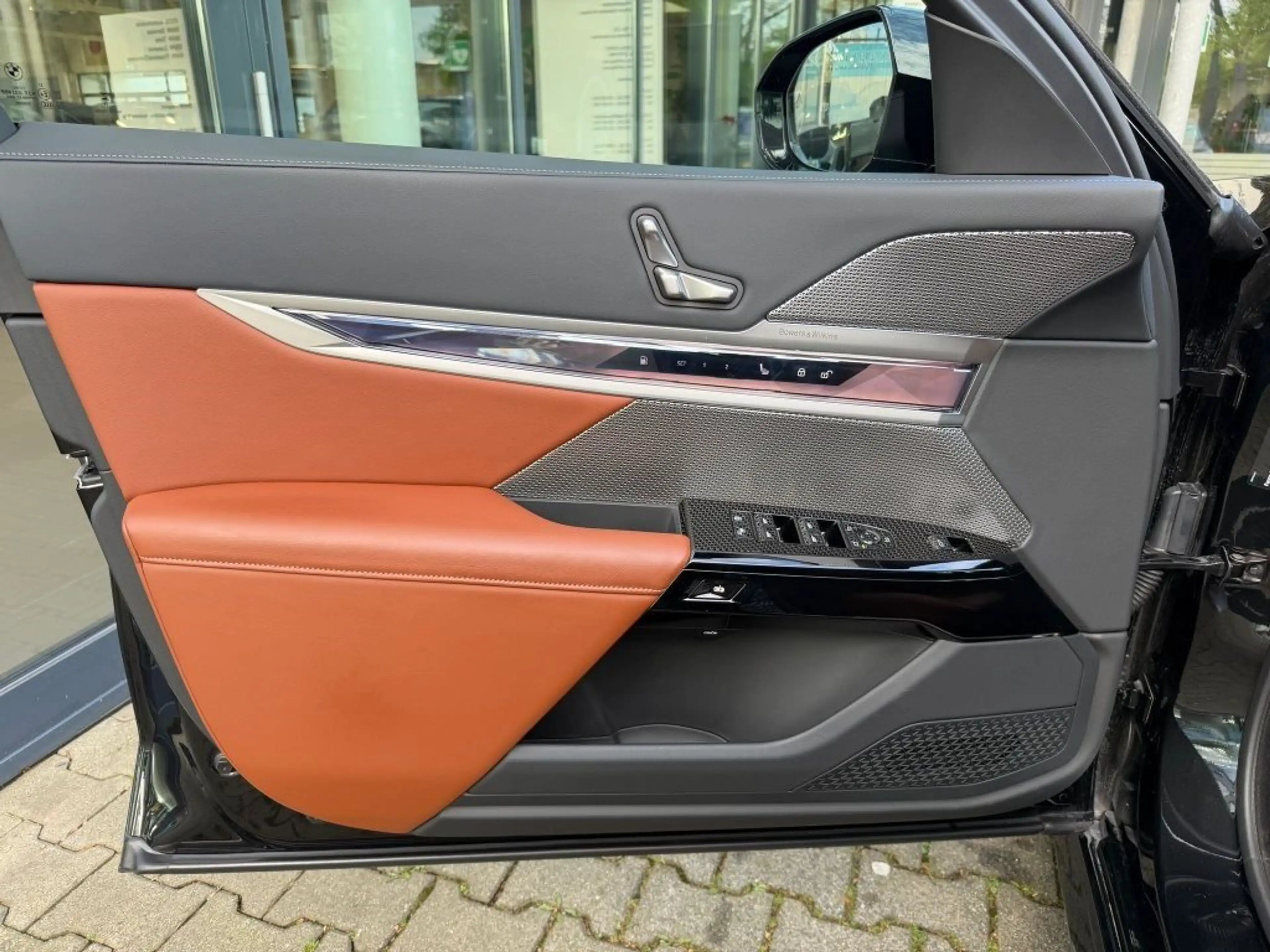 BMW 750 e xDrive M Sport Pro AHK Massage Sitzklima 21 — photo 10