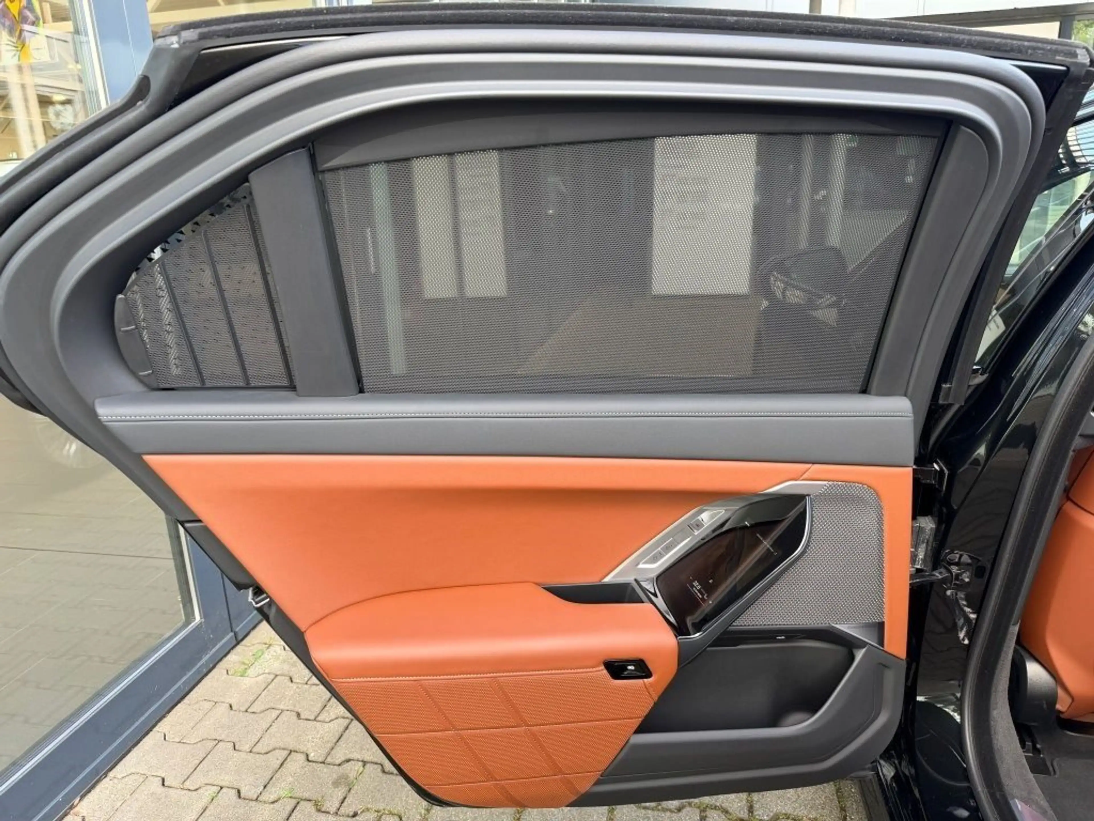 BMW 750 e xDrive M Sport Pro AHK Massage Sitzklima 21 — photo 9