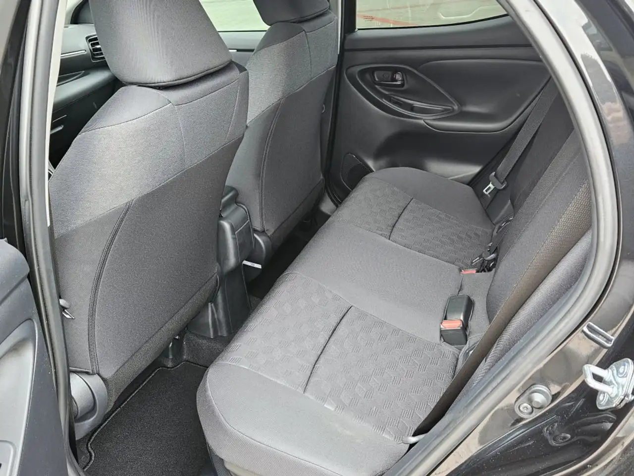 Toyota Yaris Hybrid 116 1.5 VVT-i Teamplayer*Comfort Paket* 7