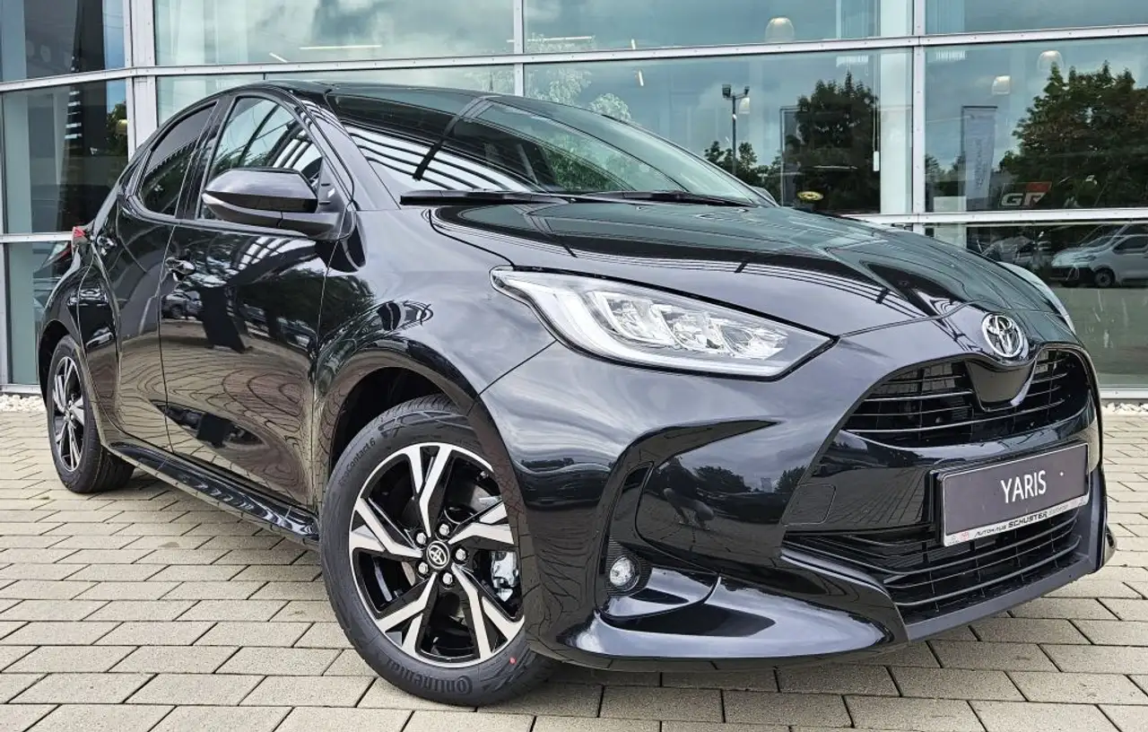 Toyota Yaris Hybrid 116 1.5 VVT-i Teamplayer*Comfort Paket* 2