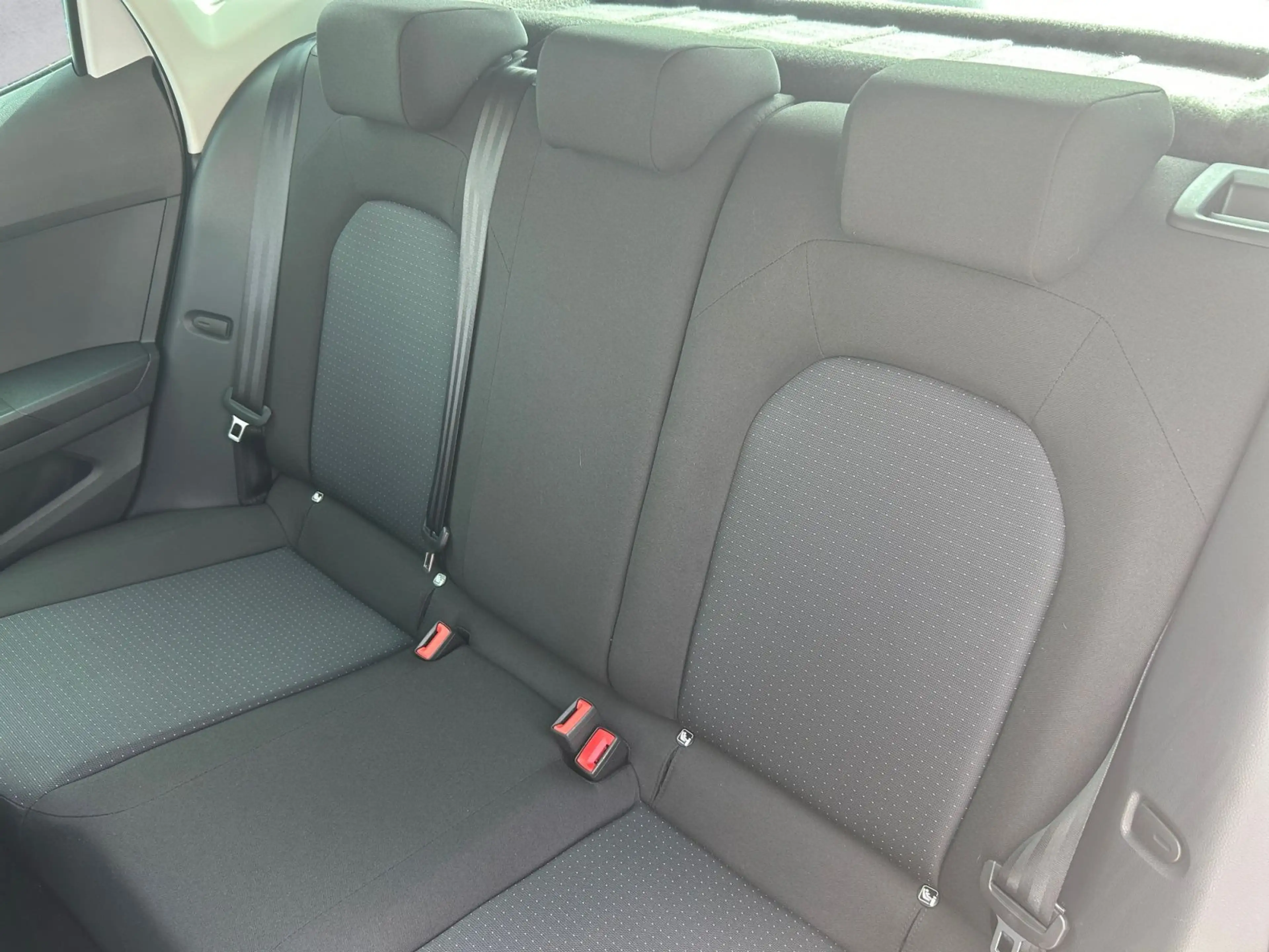 SEAT Arona Style Edition 1.0TSI — photo 13