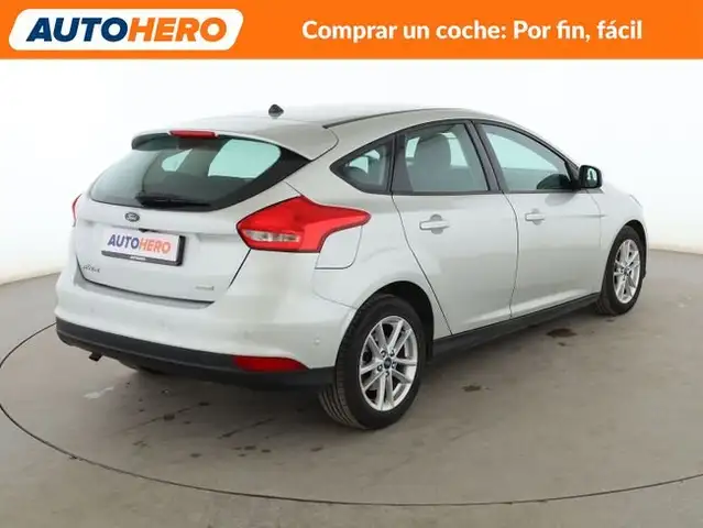 Ford Focus view 6