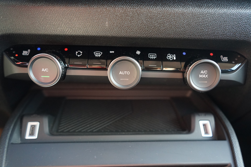 Citroen C4 X C4 1.2 12V e-THP Max Aut. LED Navi ACC Kamera — photo 15