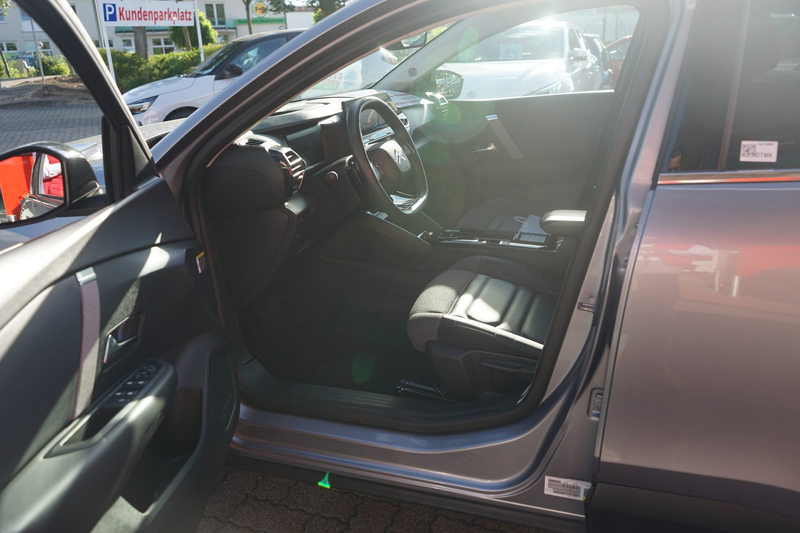 Citroen C4 X C4 1.2 12V e-THP Max Aut. LED Navi ACC Kamera — photo 9