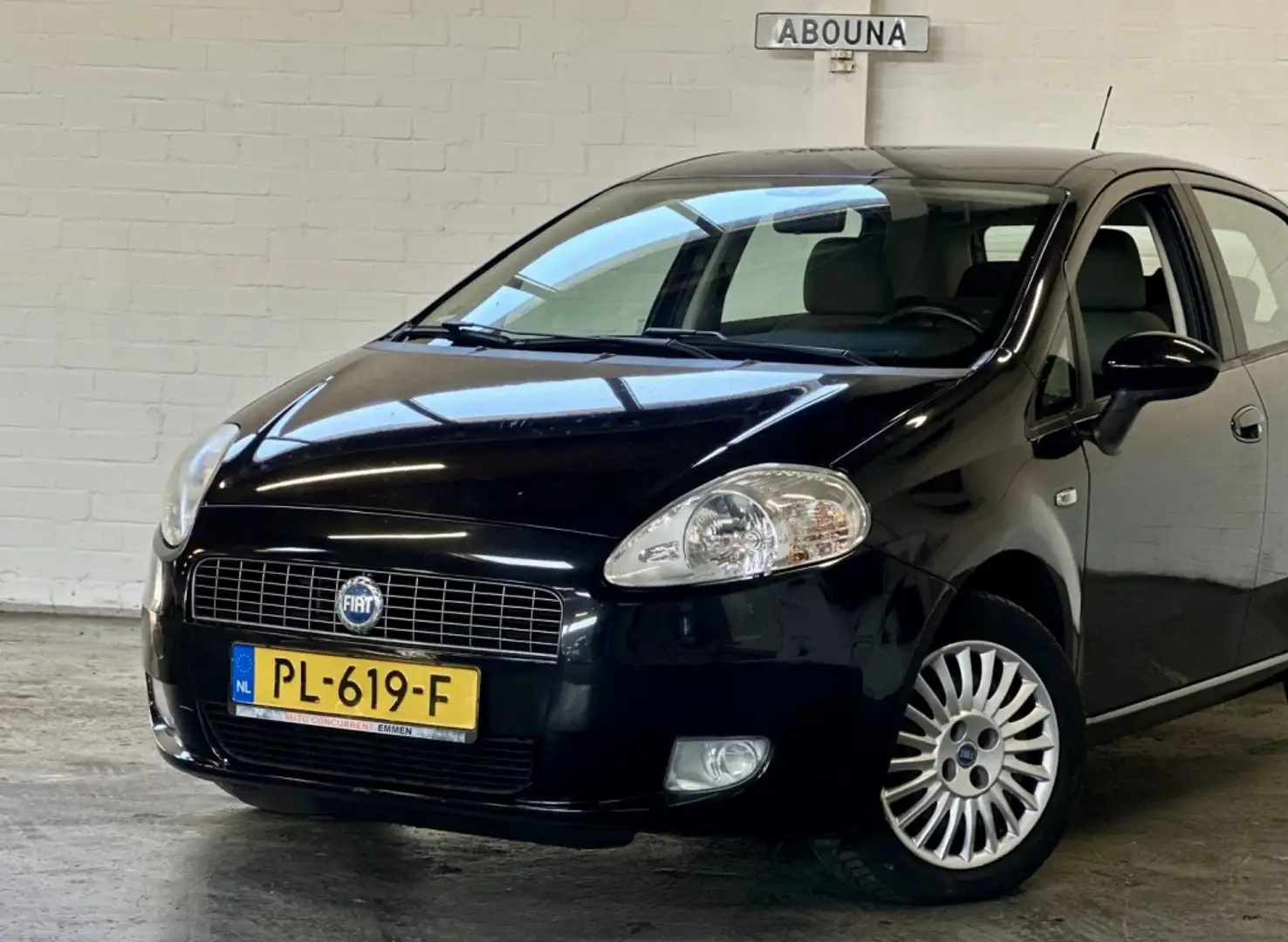 Fiat Grande Punto 1.4 Actual |Airco |Nieuwe APK |Elek.ramen | Zwart - 2