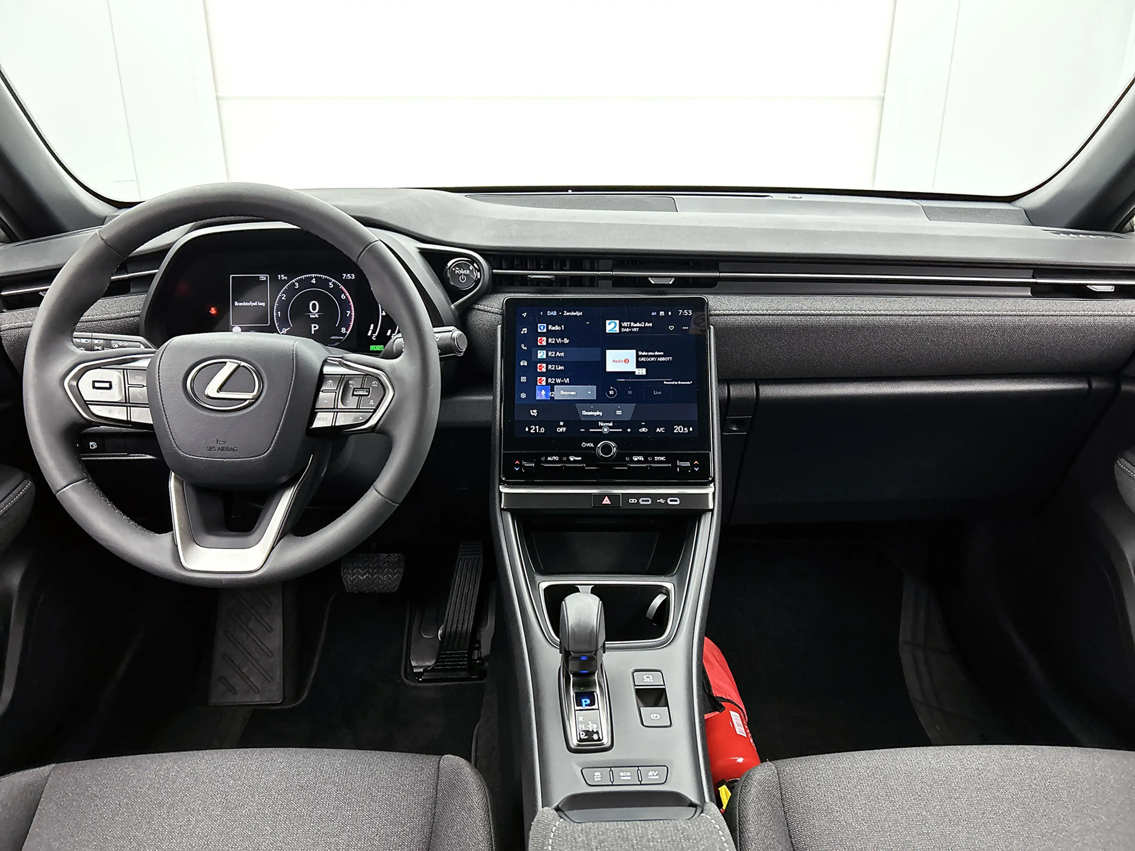 Lexus LBX 2WD | Apple Carplay/Android Auto | Achteruitrijcam — photo 4