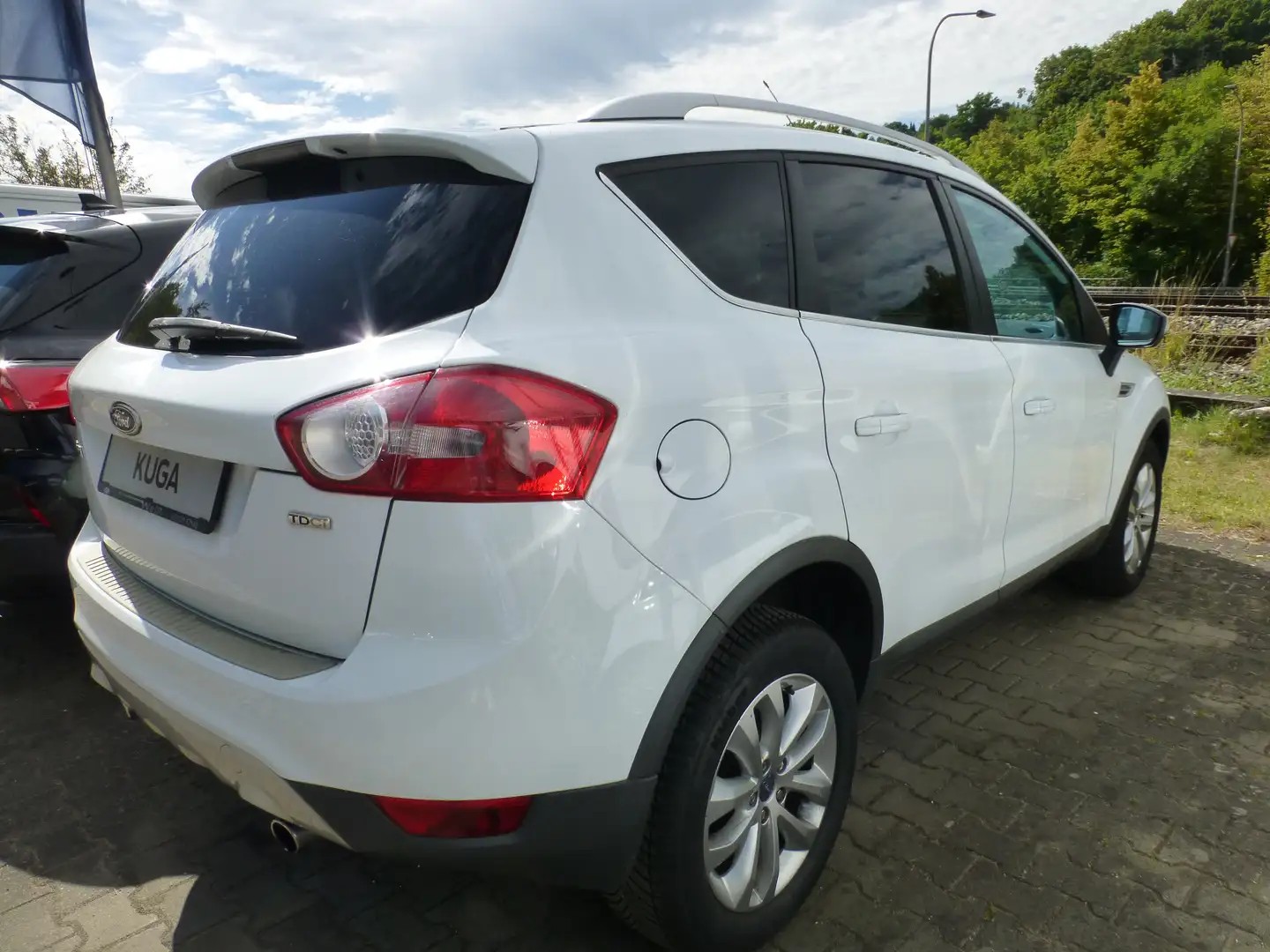 Ford Kuga Titanium2X4_Audio_Alu_Klima Weiß - 2