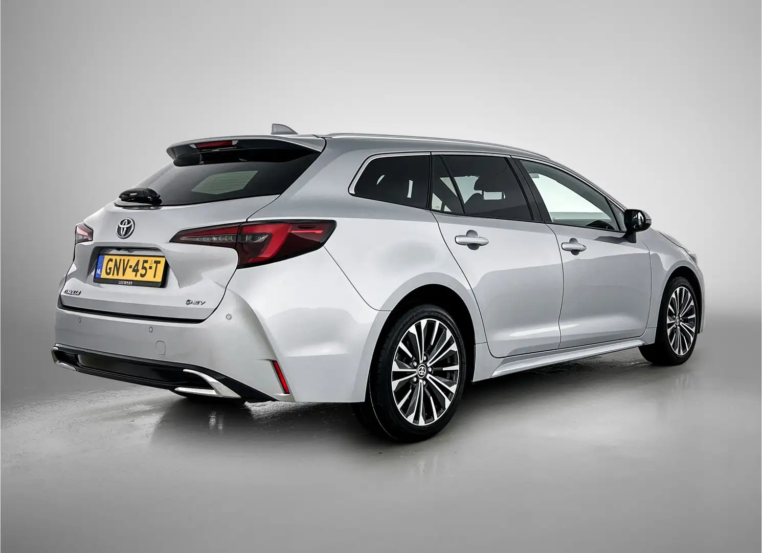 Toyota Corolla Touring Sports Hybrid 140 Dynamic Grijs - 2